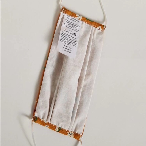 Floral Design Face Mask - Picture 3 of 4